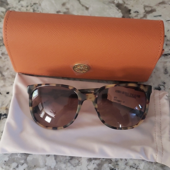 Tory Burch Accessories - Tory Burch Sunglasses